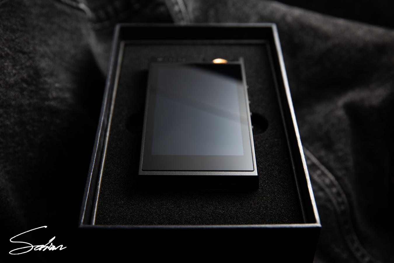 Lotoo PAW 6000: Trickling Gold – A Digital Audio Player Review 