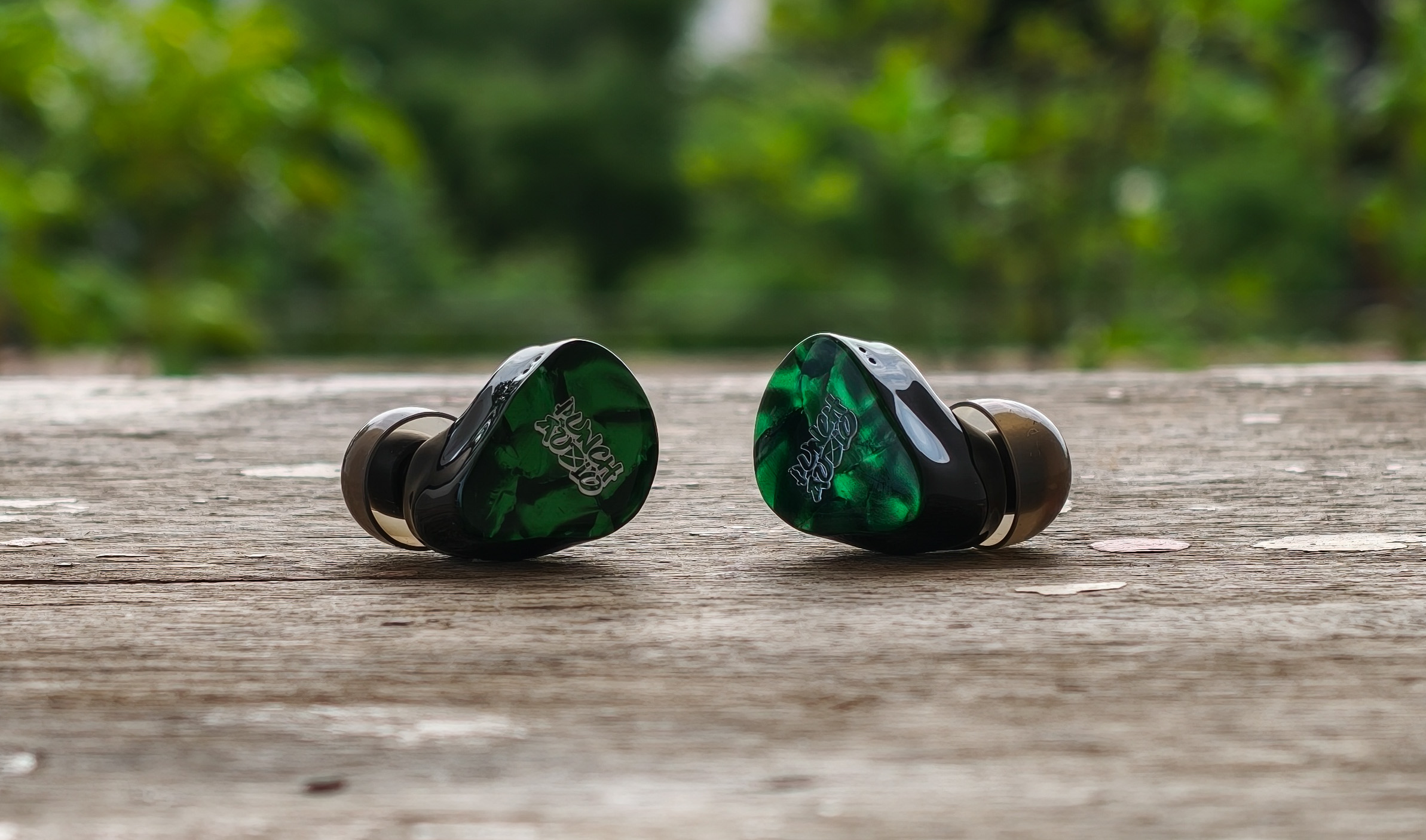 Advanced AcousticWerkes (AAW) W500 AHMorph' Review: The Tell-Tale